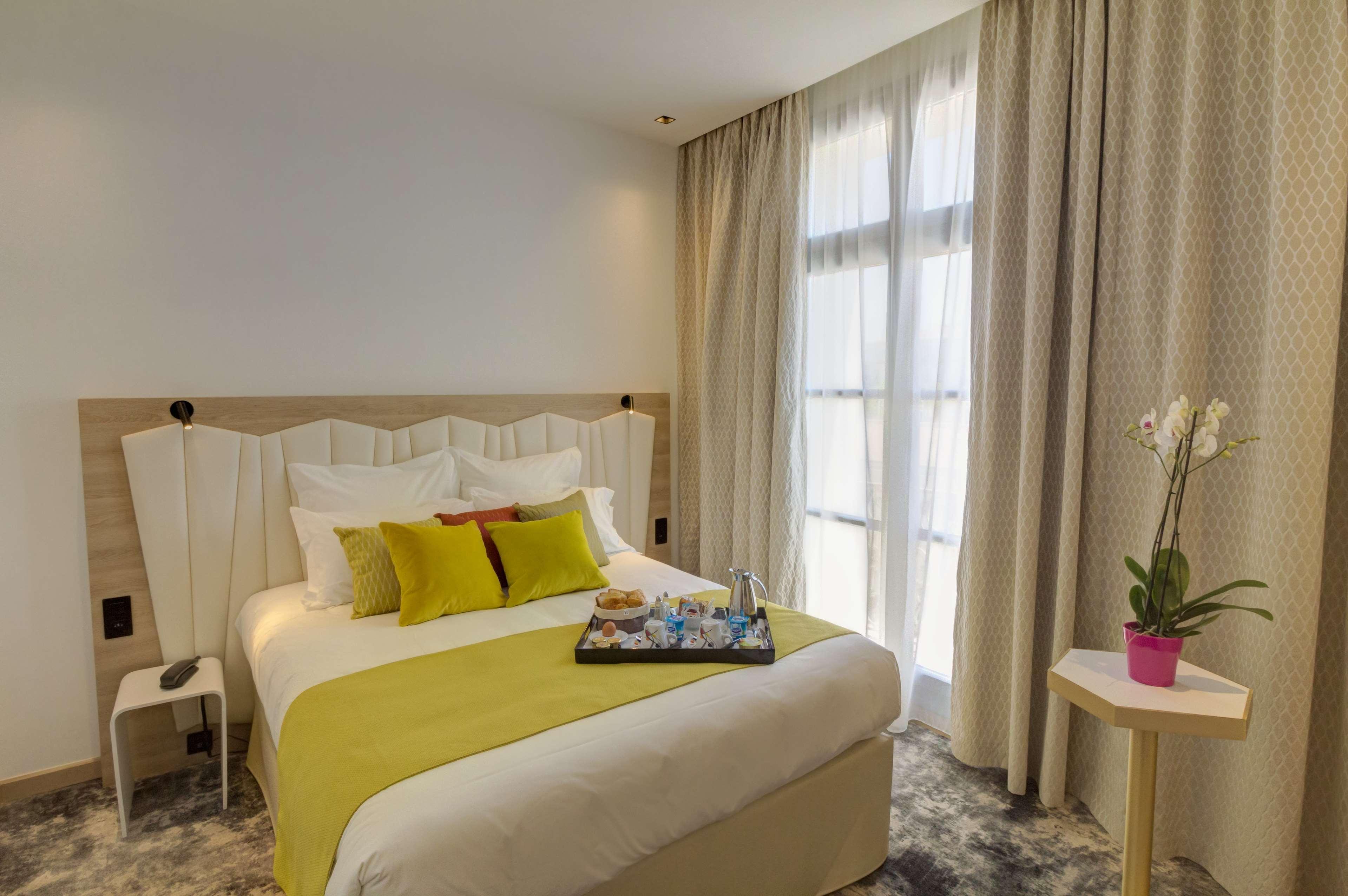 Western Comedie Saint Roch Hotel