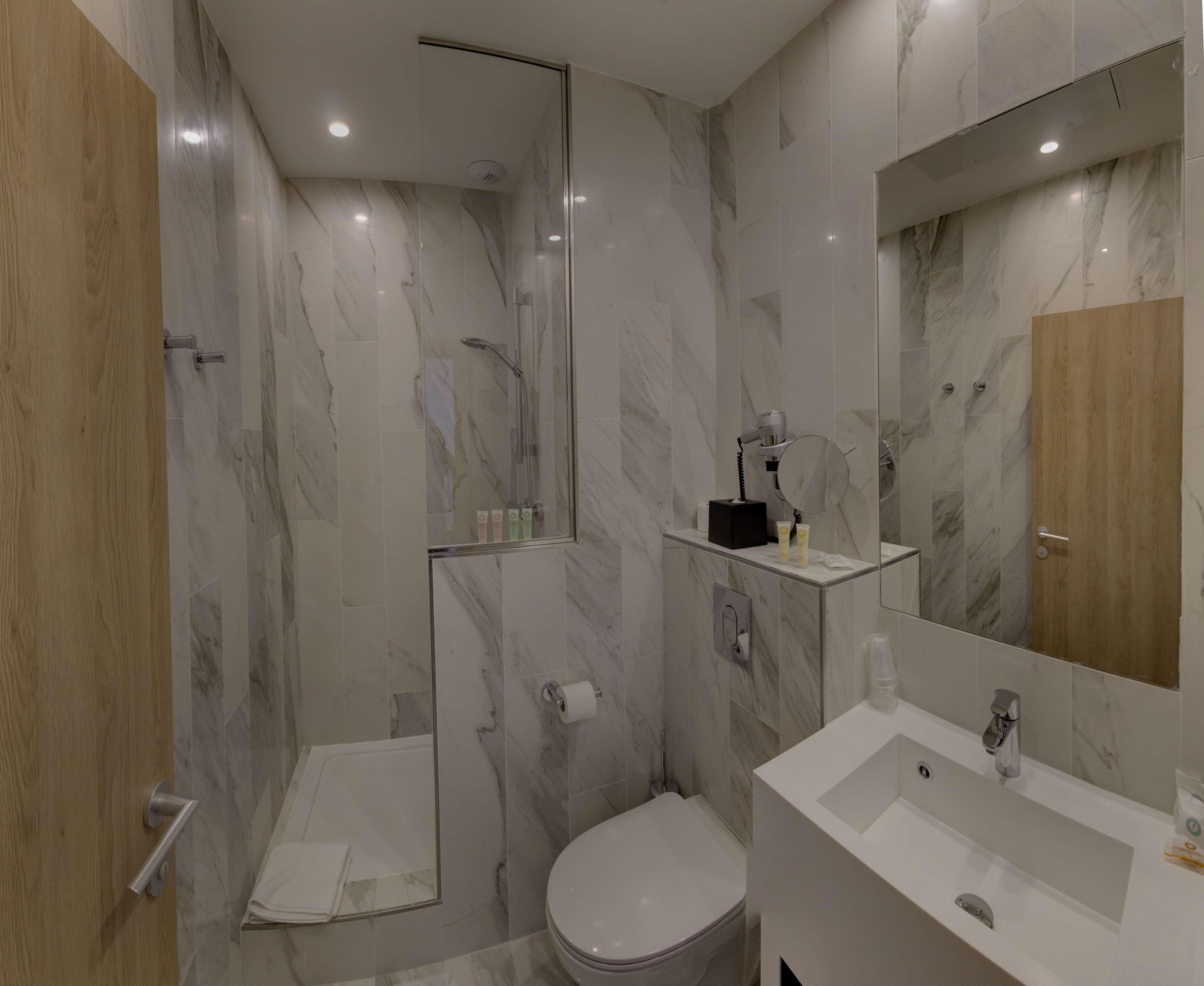Western Comedie Saint Roch Hotel 3*