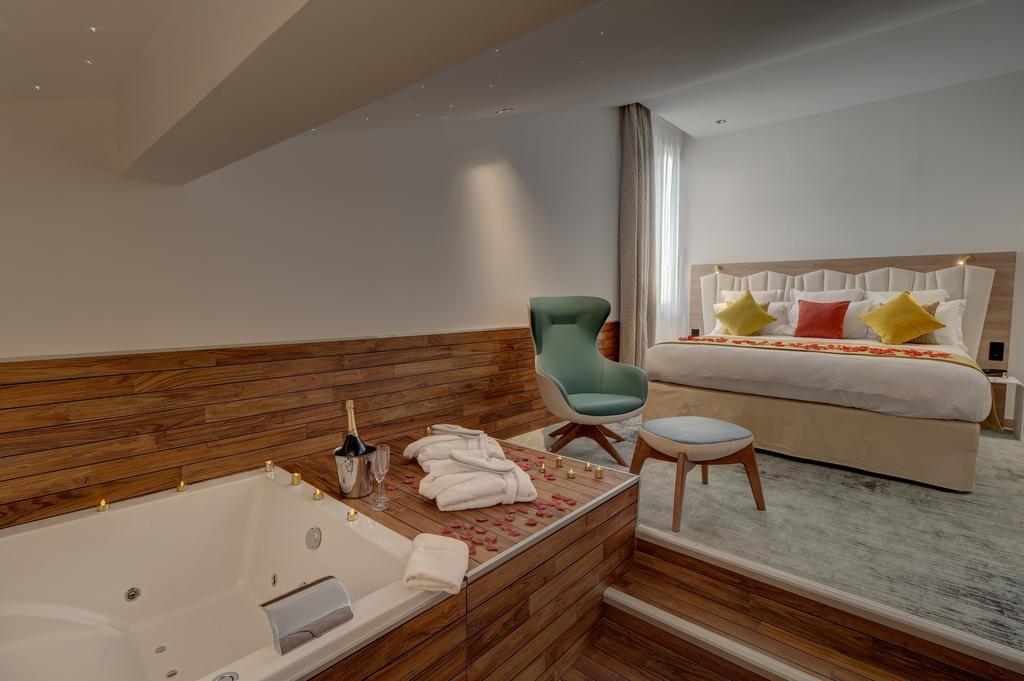 Hotel Western Comedie Saint Roch 3*